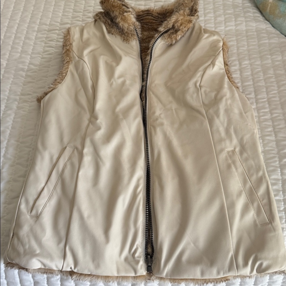 Fur Vest - Picture 7 of 7